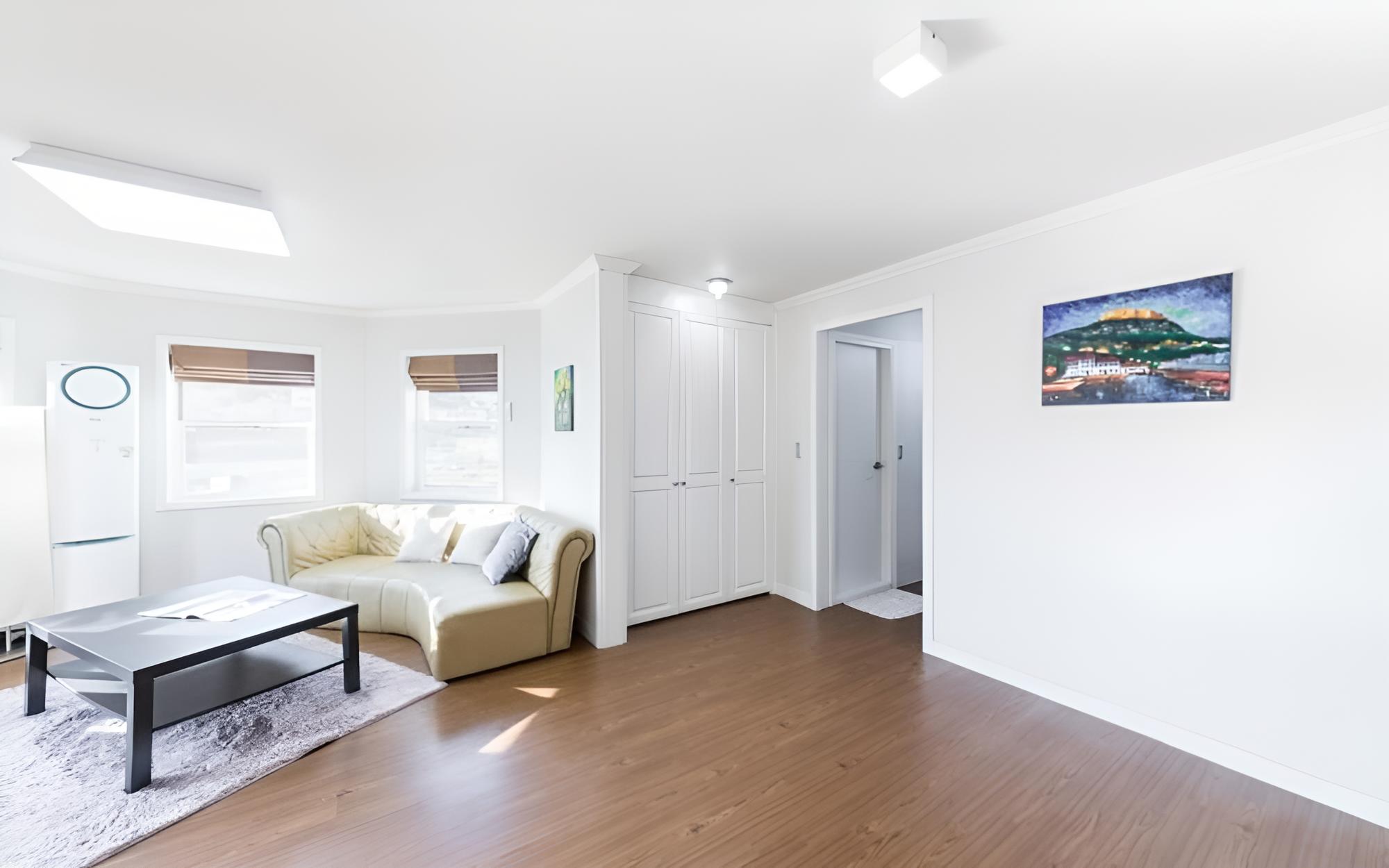 Room (Group Room(Unshared House))
