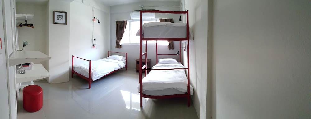 Triple Room (Private Bathroom) photo 1