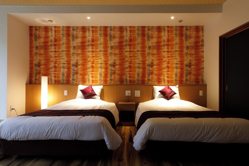 Deluxe Quadruple Room  Premium Japanese-Western Room with Beer and ReFa Amenities photo 3