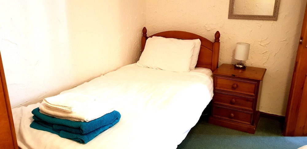Basic Apartment, Multiple Beds, Non Smoking photo 2