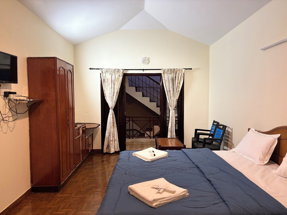 Premium Double Room, 1 King Bed, Balcony