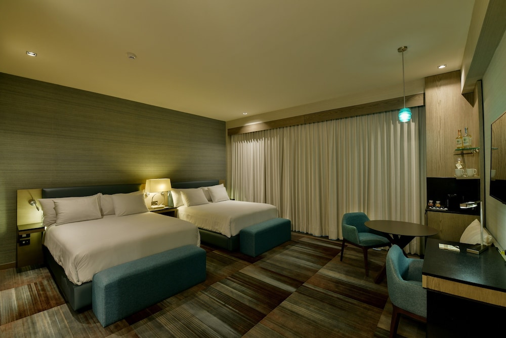 JR. QUEEN SUITE MANGO GARDEN - Photo 1