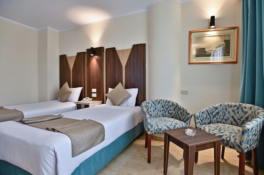 Standard Twin Room, 2 Double Beds photo 1