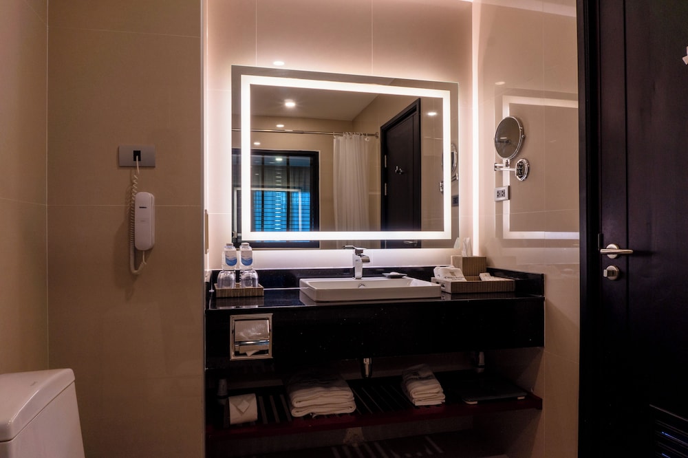 Deluxe Twin Room - Photo 7