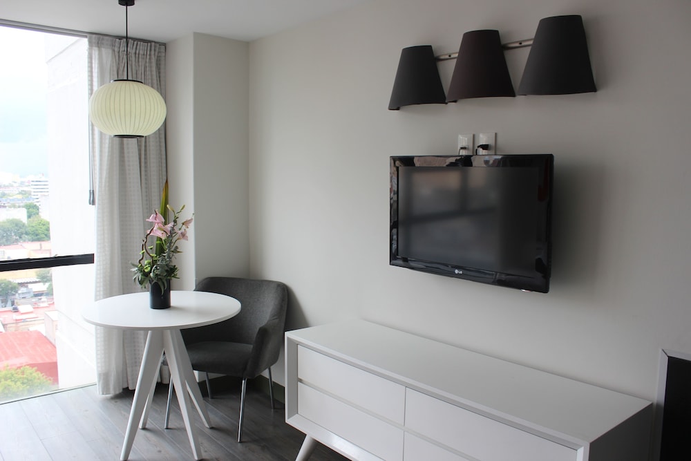 Basic Room, 2 Double Beds - Photo 12