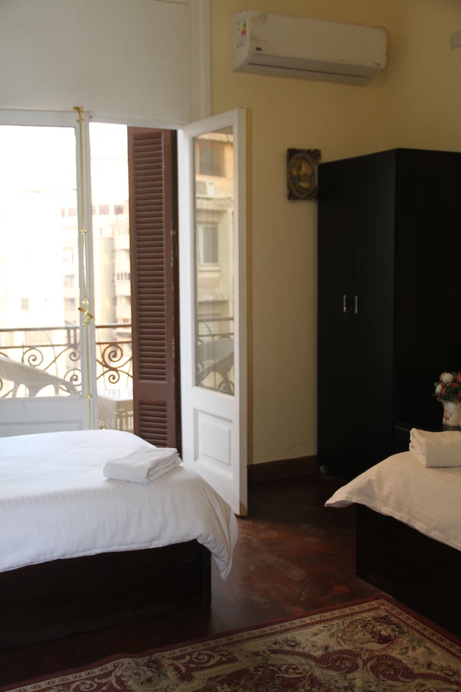 Quadruple Room, Private Bathroom - Photo 3