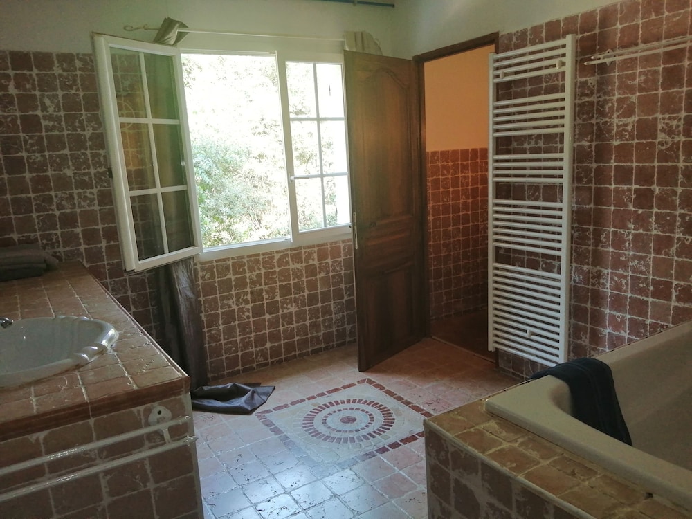 Double Room - Photo 3
