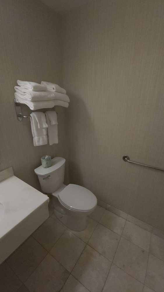Deluxe Room, 2 Queen Beds - Photo 8