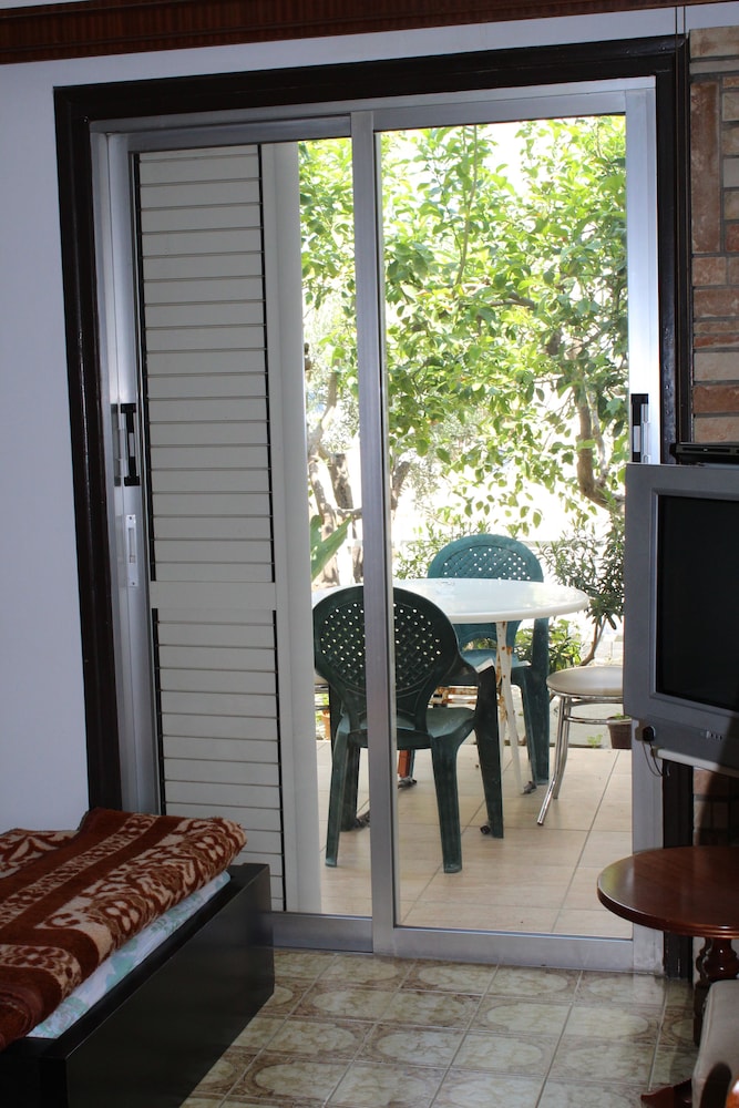 Traditional Shared Dormitory, Women only, Accessible, Garden View photo 2