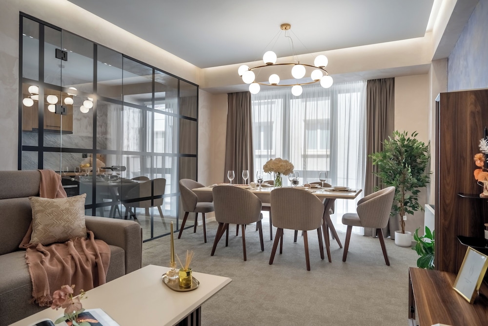 Luxury Apartment