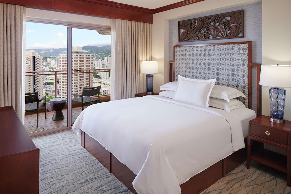 Suite, 2 Bedrooms, Accessible (Penthouse, Hearing, Roll-in Shower)