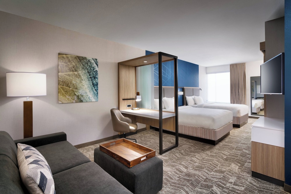 Suite, 2 Queen Beds - Photo 3
