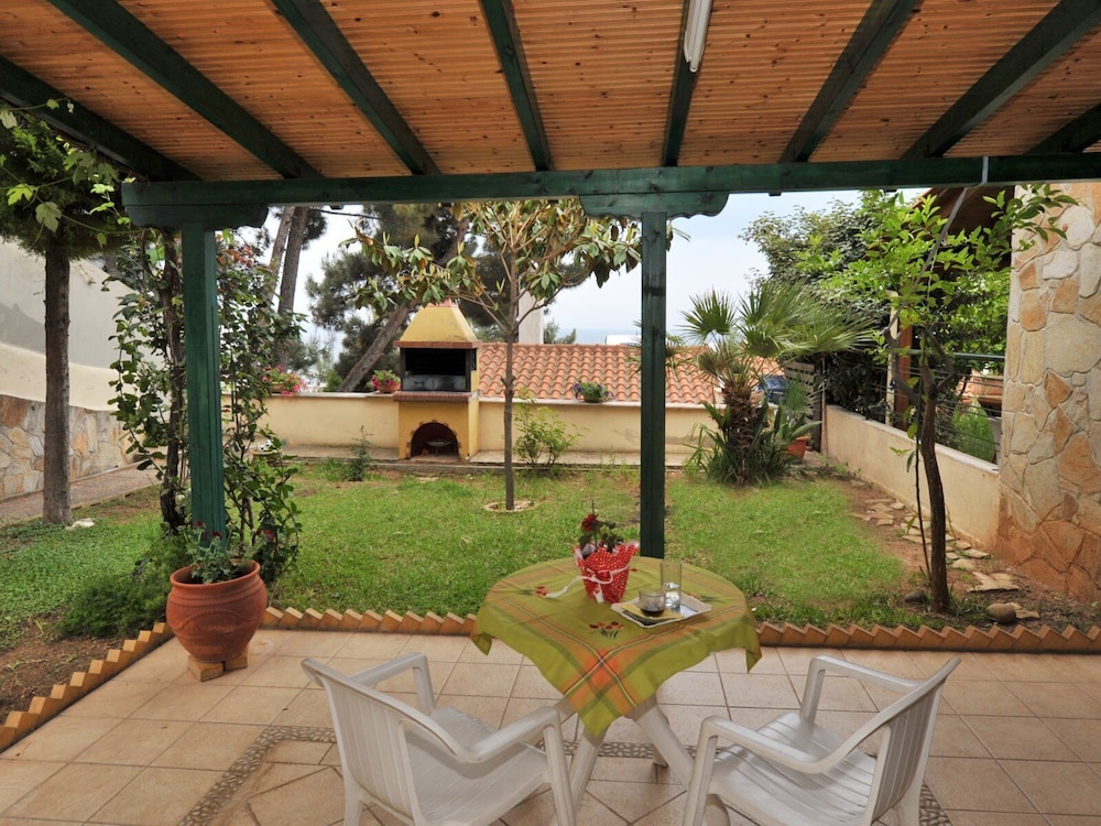 Classic House, 2 Bedrooms photo 2