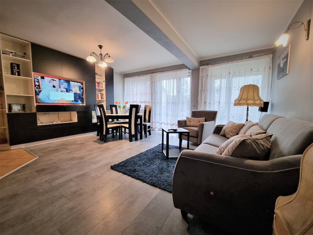 Apartment (6)