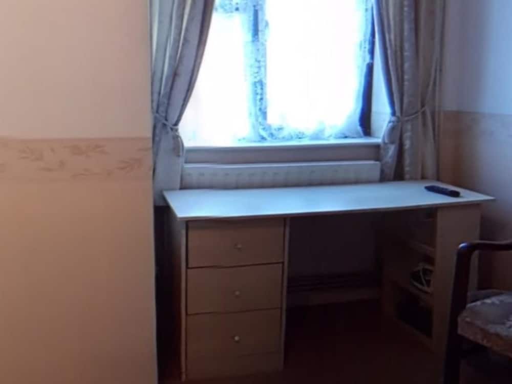 Standard Double Room, Private Bathroom (Room 810) photo 2