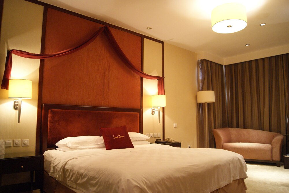 Superior Room, 1 Queen Bed photo 1