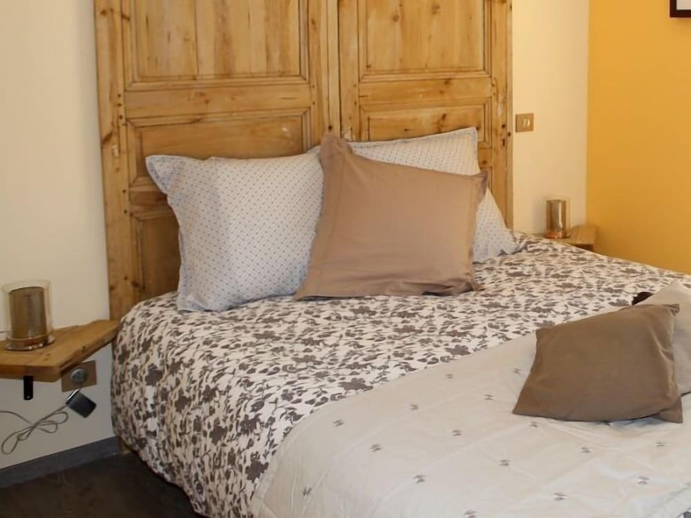 Comfort Double Room, Ensuite, Mountain View (CALCITE) photo 3