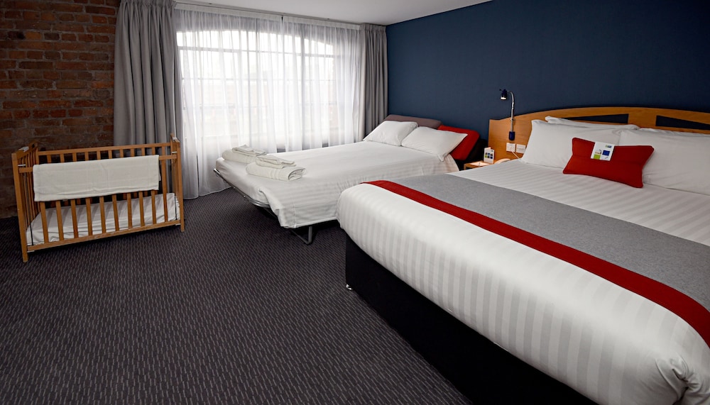 Standard Room, 1 Double Bed with Sofa bed (with Free Hot Breakfast)