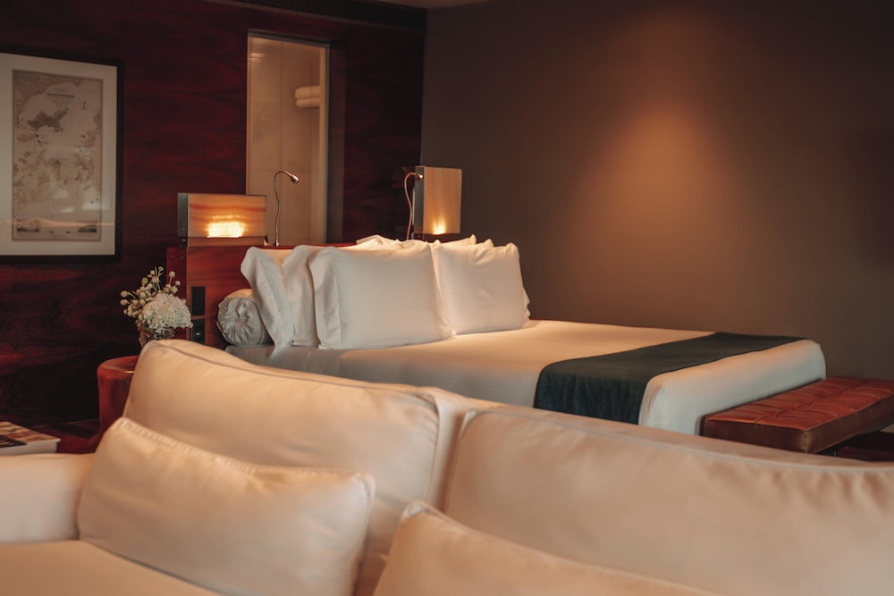 Suite, 1 King Bed, Oceanfront