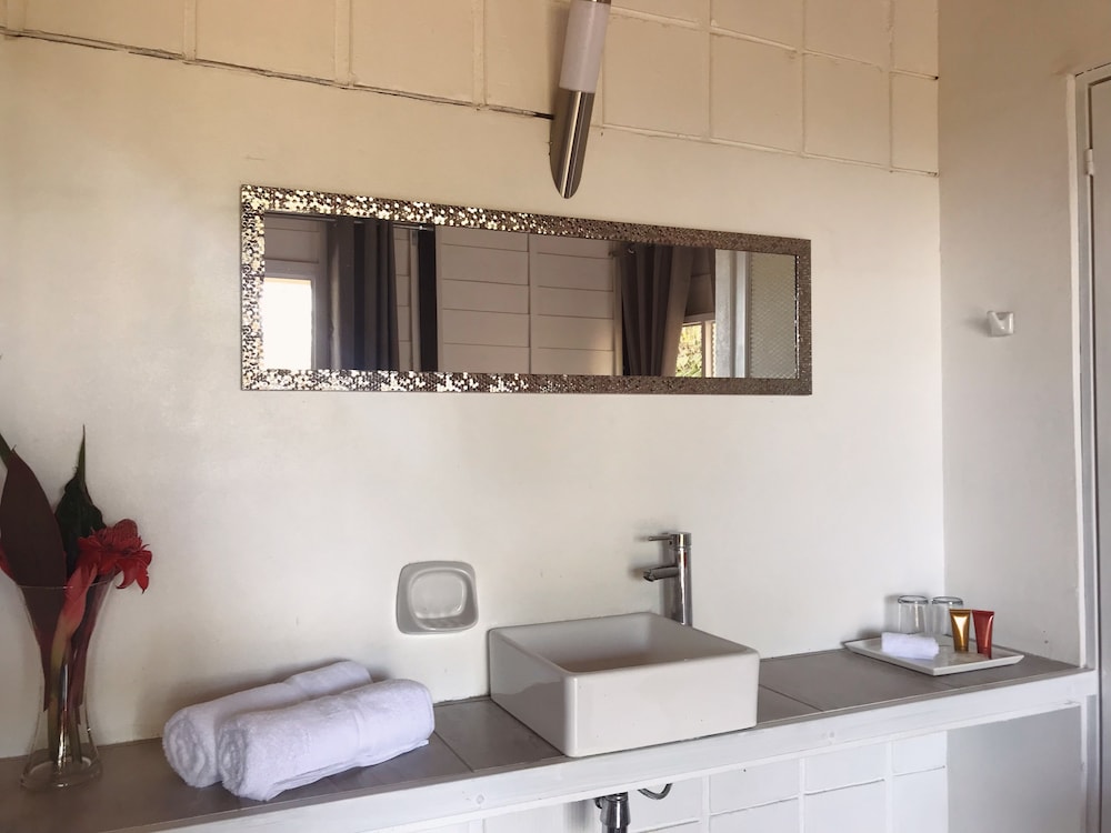 Deluxe Room, Multiple Beds, Non Smoking, Mountain View photo 3