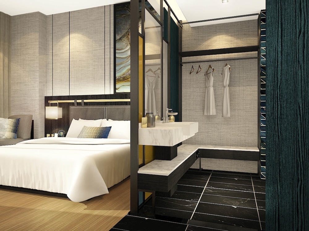 Junior Suite with 1 King Size Bed - Photo 4