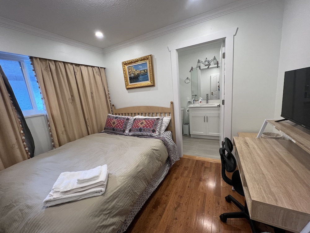 Deluxe Double Room, 1 Queen Bed photo 1