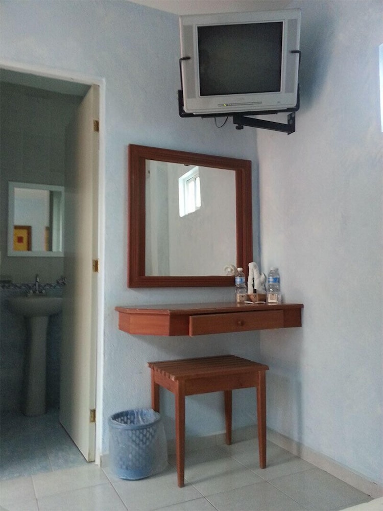 Junior Suite, 1 Queen Bed photo 3