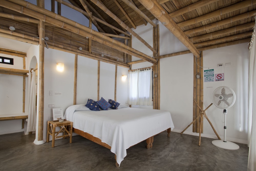 Cabin (Quadruple) photo 1