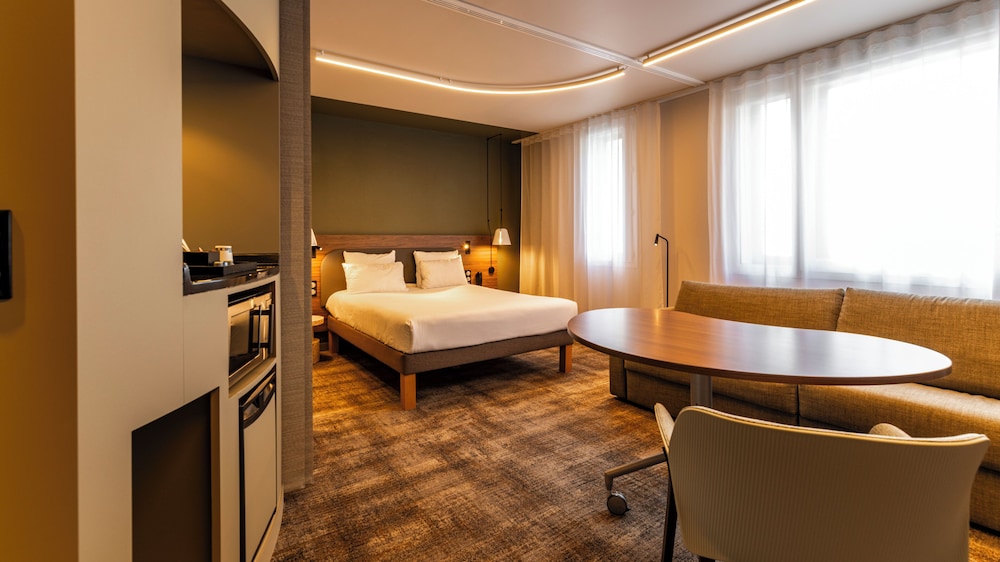 Executive Suite, 1 King size bed and 1 double sofa bed - Photo 4