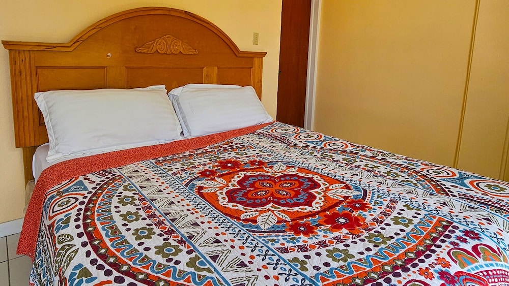 Comfort Room, 1 King Bed, Non Smoking, Ocean View