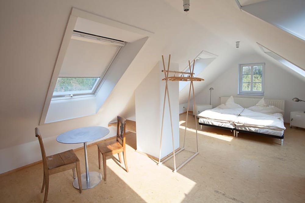 Basic Triple Room, 3 Twin Beds, Non Smoking photo 3