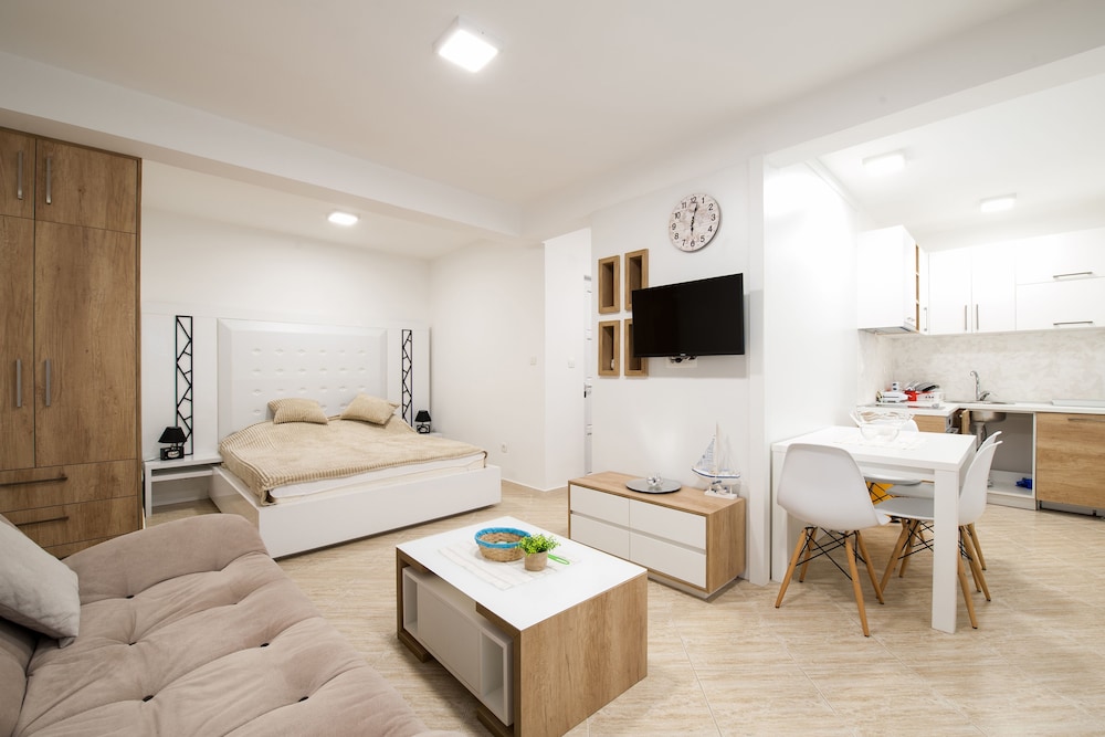 Luxury Studio