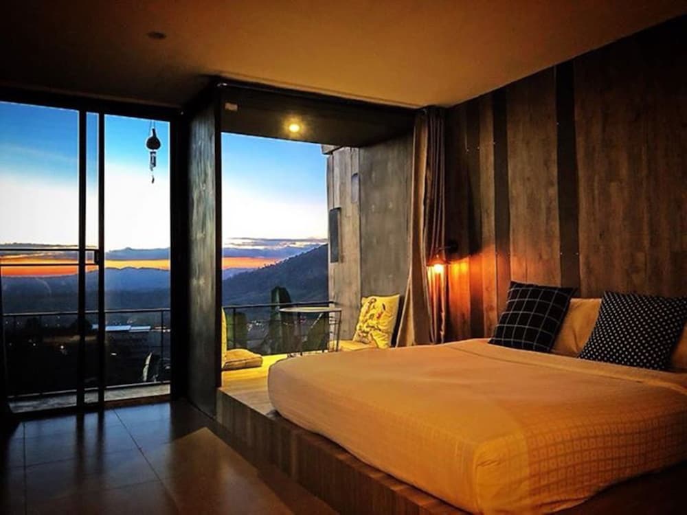 Luxe Superior photo 2