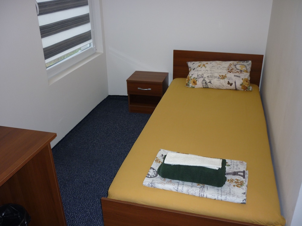 Standard Double or Twin Room photo 2