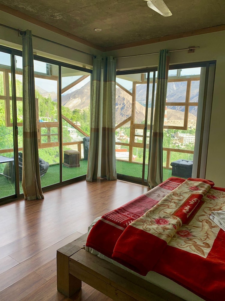 Deluxe Double or Twin Room, Mountain View photo 2