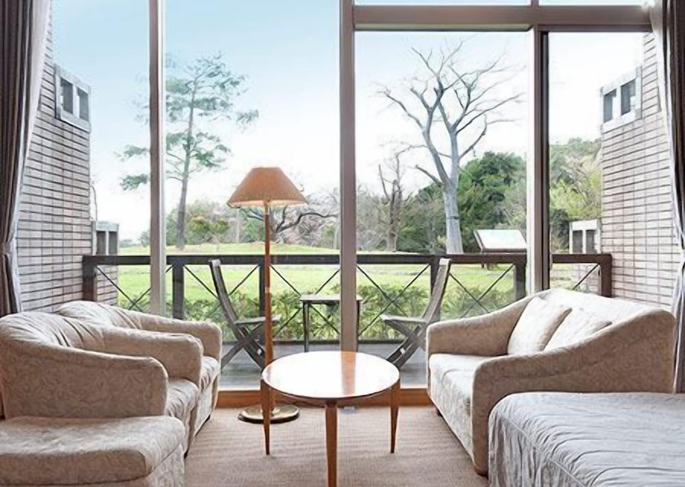 Japanese Western Style (Max 2 Beds & 4 Futon) photo 3