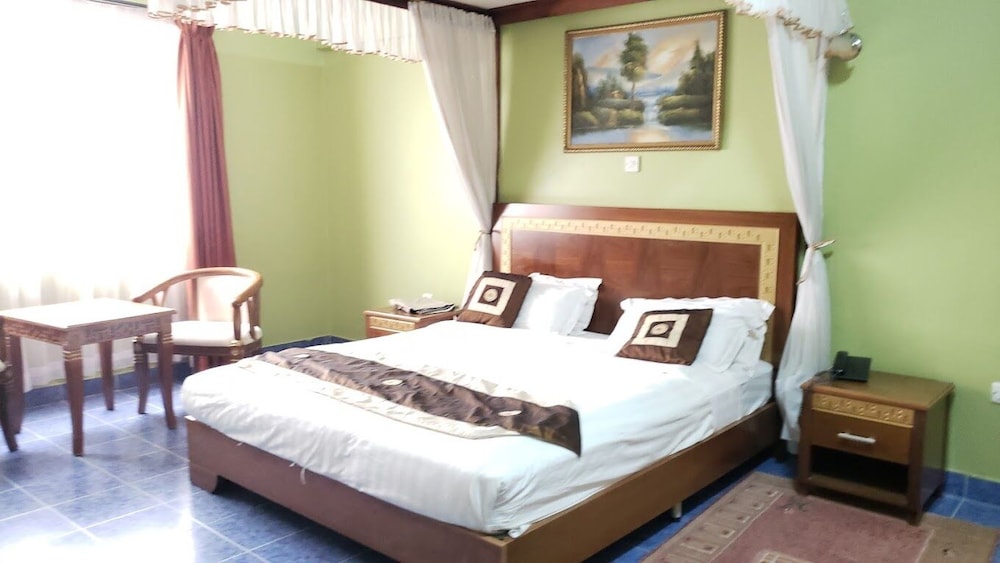Executive Suite photo 1