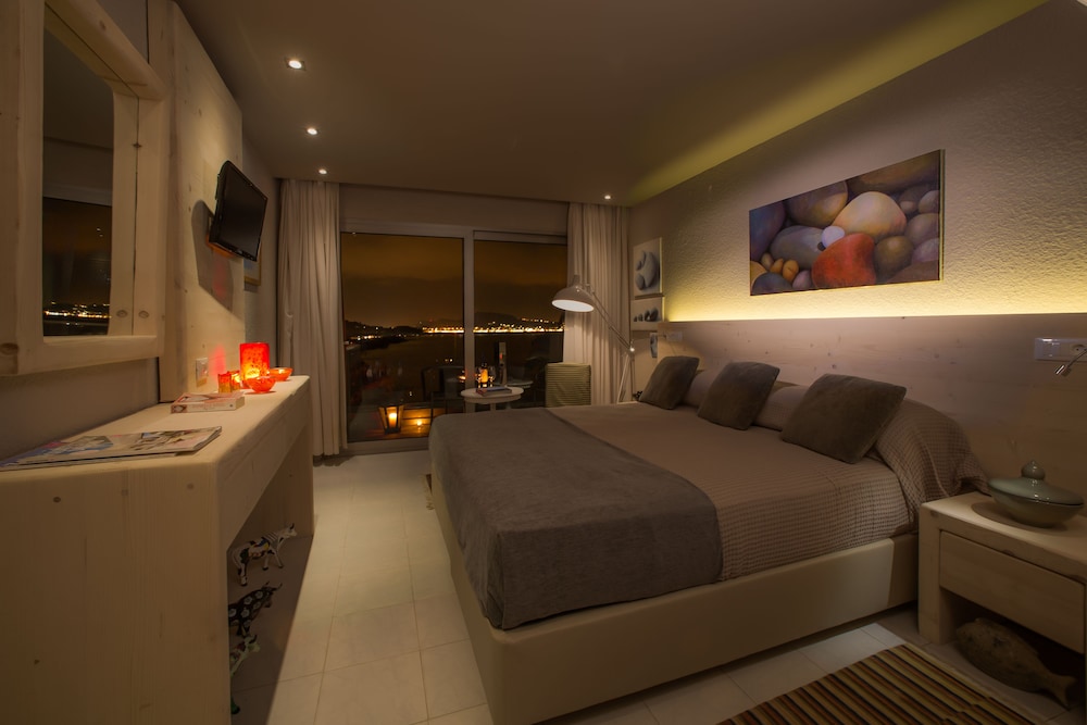 Superior Double or Twin Room, Sea View (Panoramic Sea & Pool View - 3 Adults)