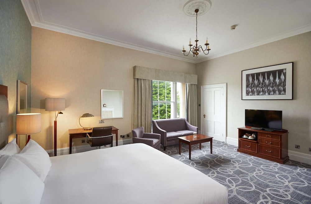 Manor House Deluxe Room with Air Con - Photo 3