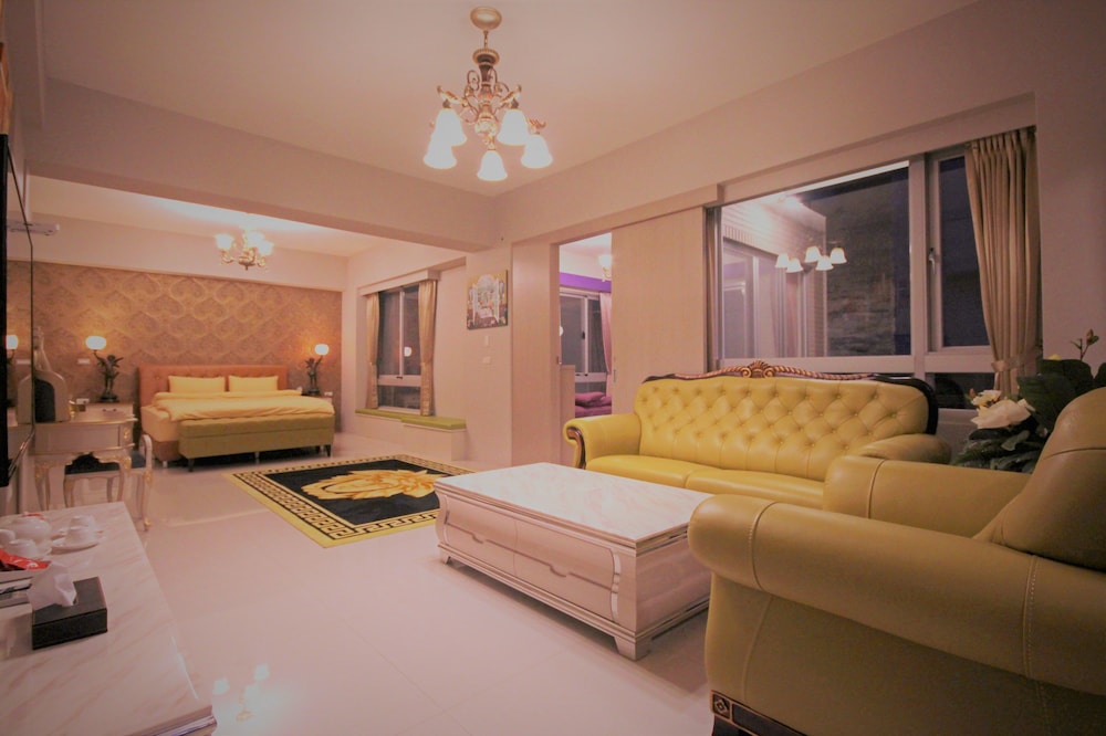 Luxury Quadruple Room, 2 Queen Beds, Bathtub photo 1