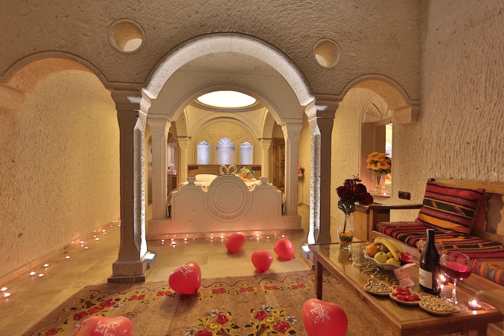 Suite Cave
