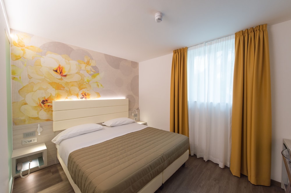 Comfort Double Room (SPA Access Included) - Photo 3