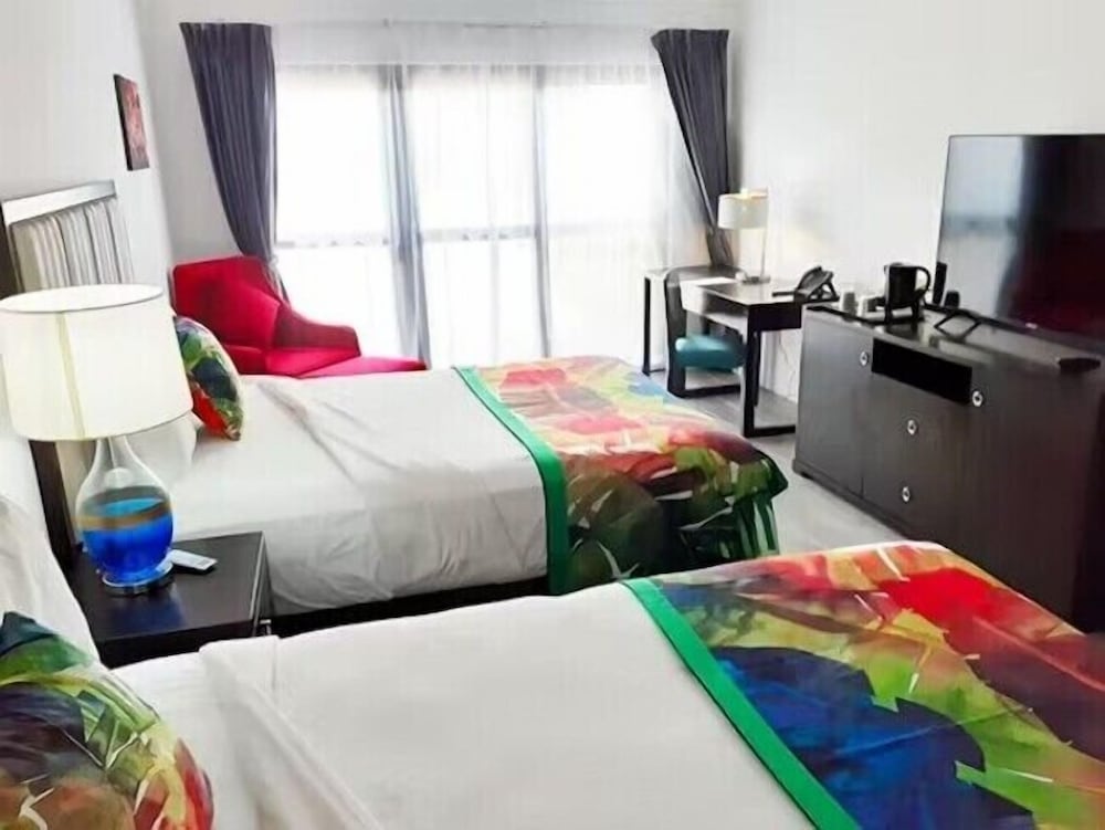 Superior Double or Twin Room, Pool View photo 3