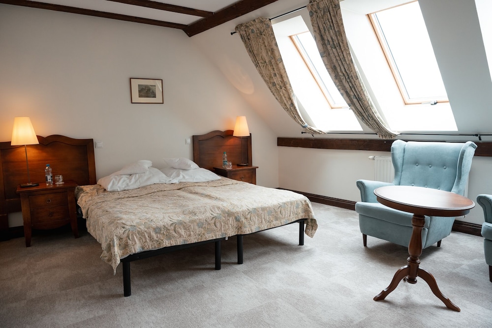 Standard Double or Twin Room - Photo 36