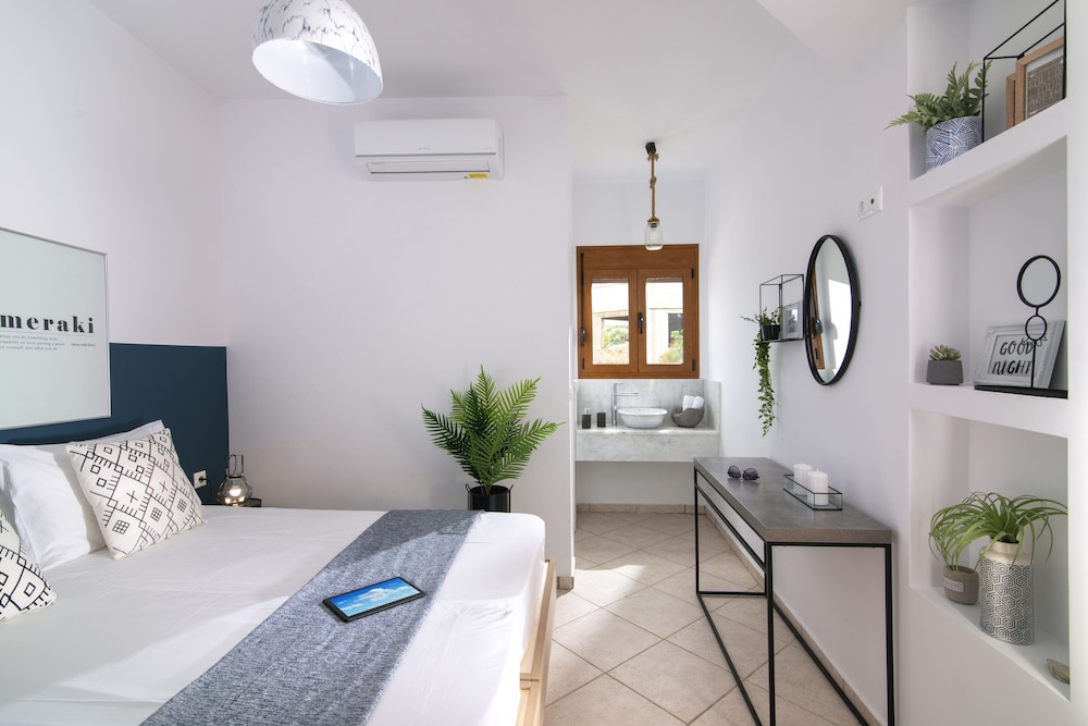 Basic Apartment, 3 Bedrooms photo 2