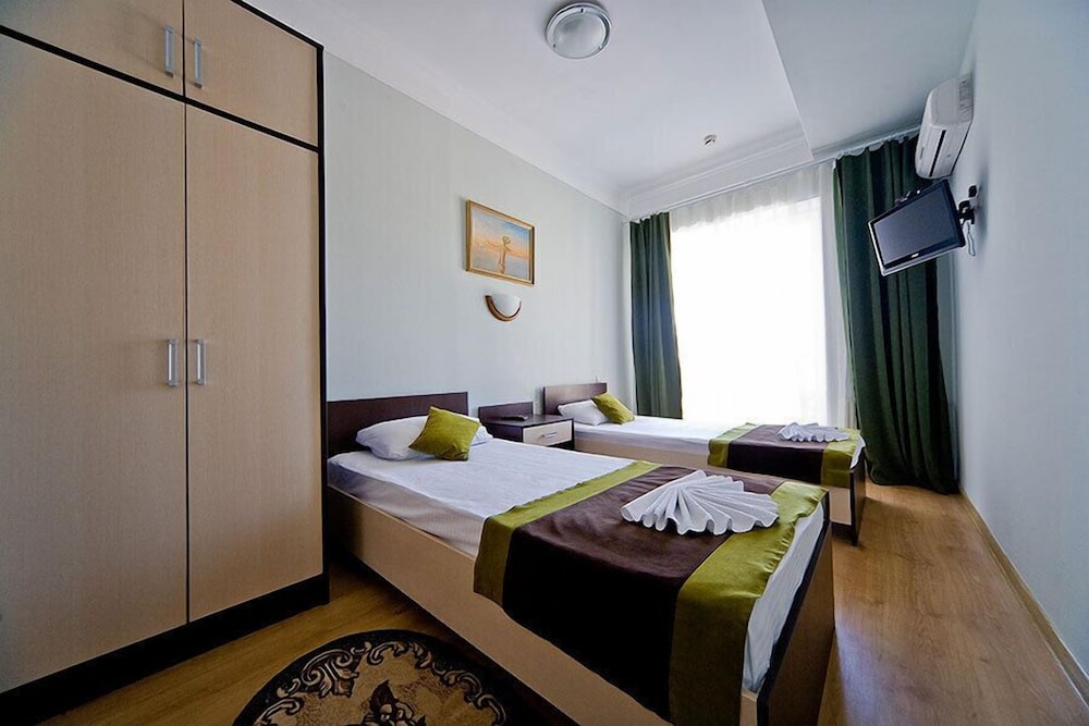 Standard Quadruple Room photo 2