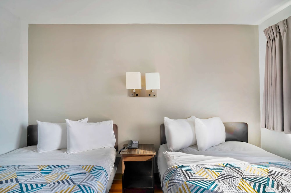 Deluxe Room, 2 Double Beds, Non Smoking, Refrigerator & Microwave