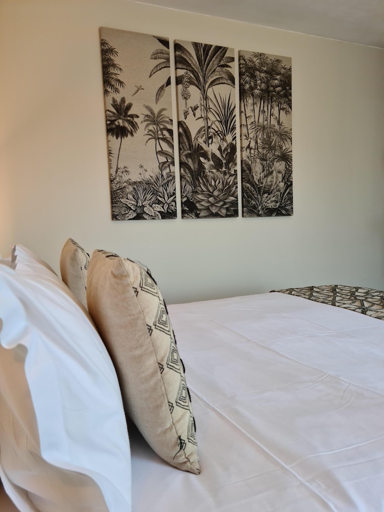 Deluxe Double Room, City View - Photo 19