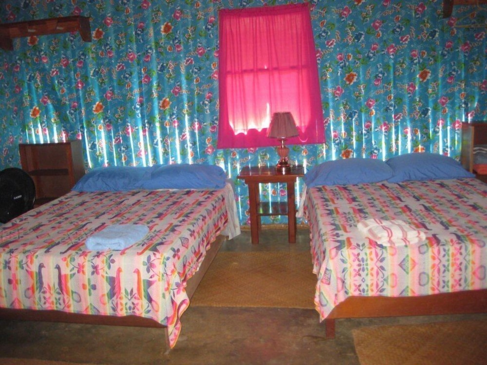Family Room, Multiple Beds, Garden View