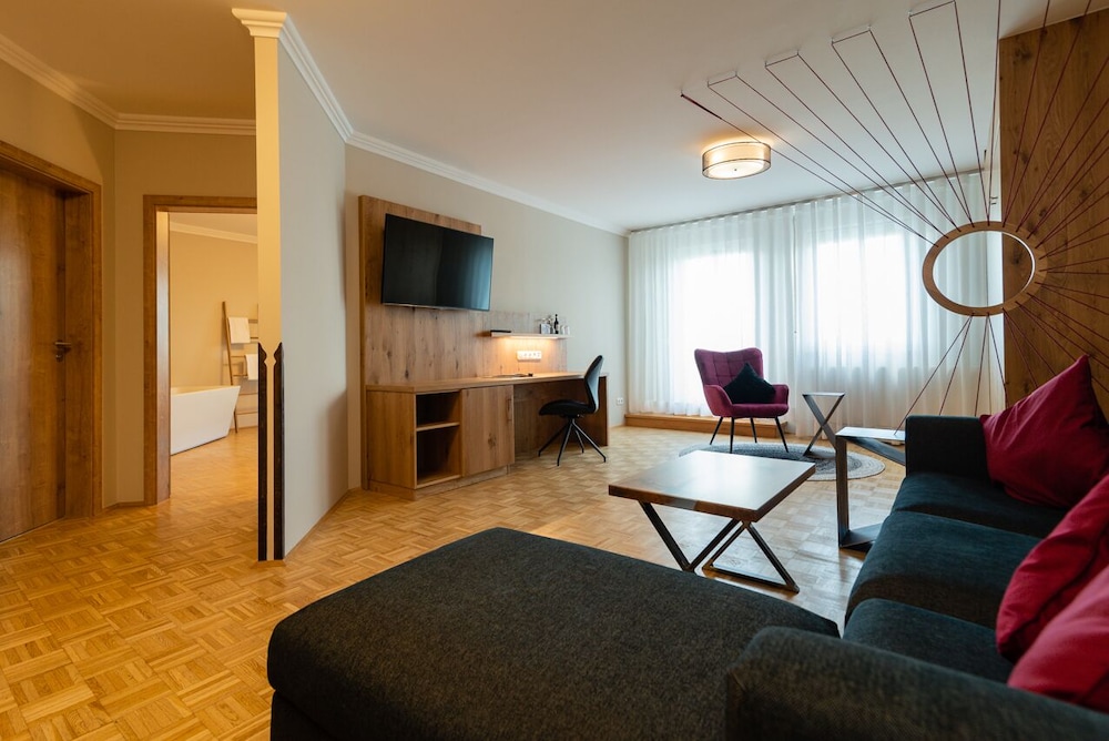 Deluxe Suite photo 3